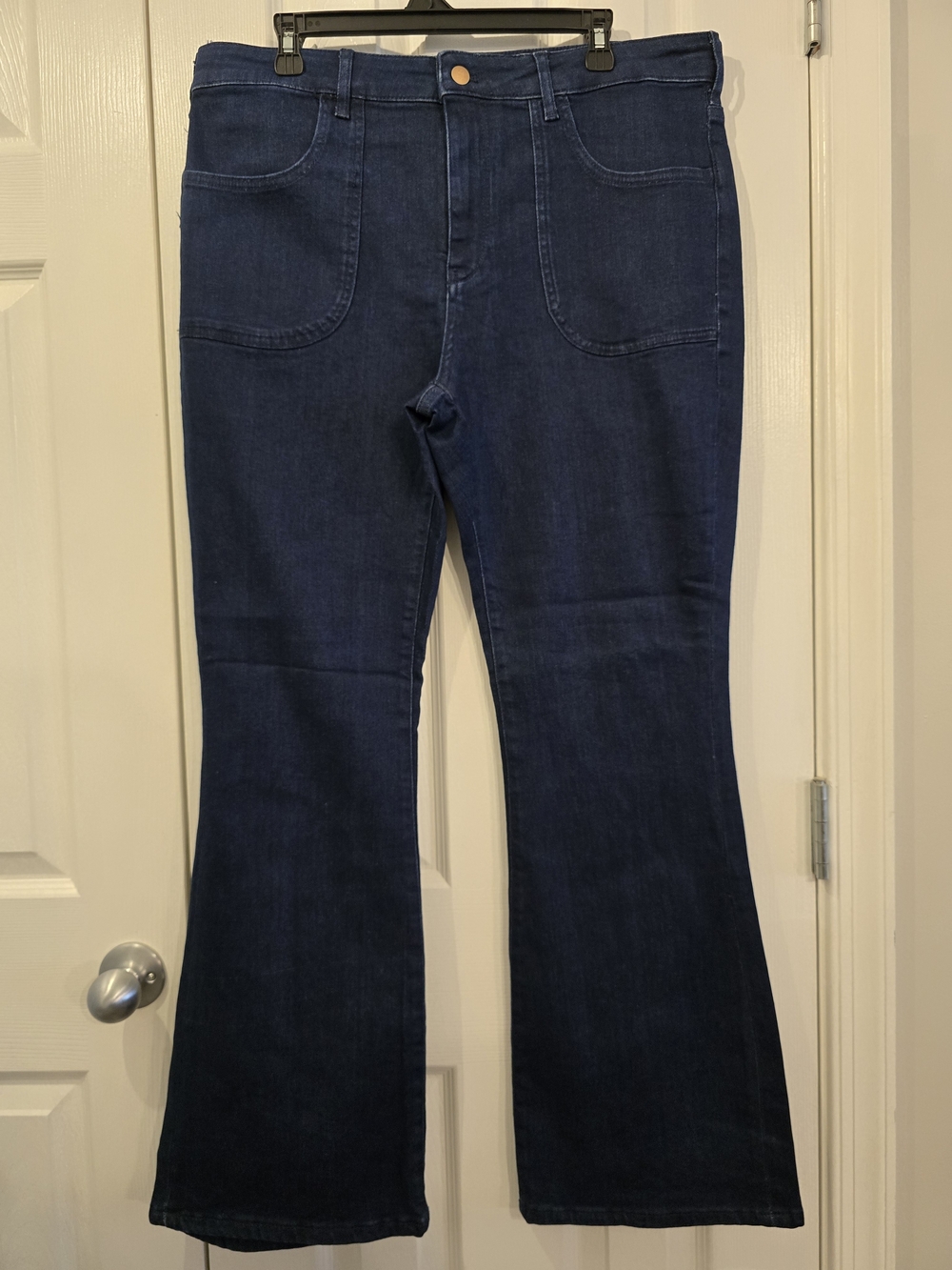 NWOT Pilcro Dark Wash Jeans - 24